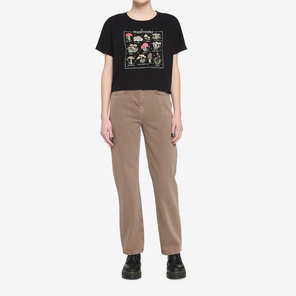 HOT TOPIC Wild Mushrooms Boxy Crop Black T-Shirt | SZ M - Picture 2 of 9